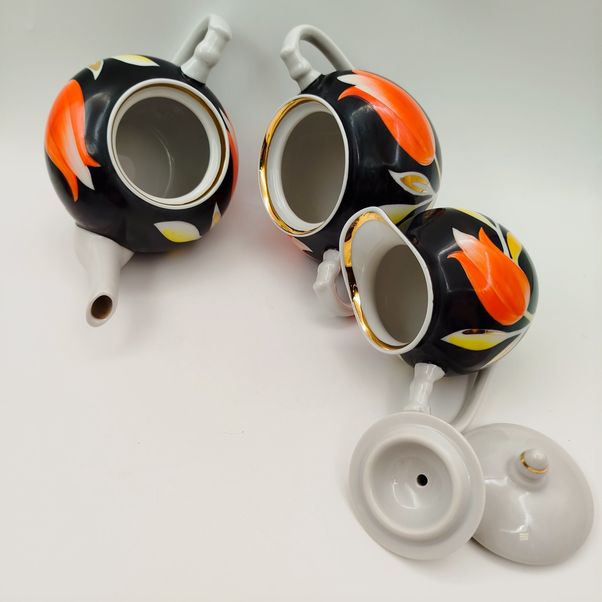 Сервиз чайный на 6 персон "Тюльпан", фарфор, крытье, роспись, Дулевский фарфоровый завод (Дулёво), СССР, 1968-1991 гг.