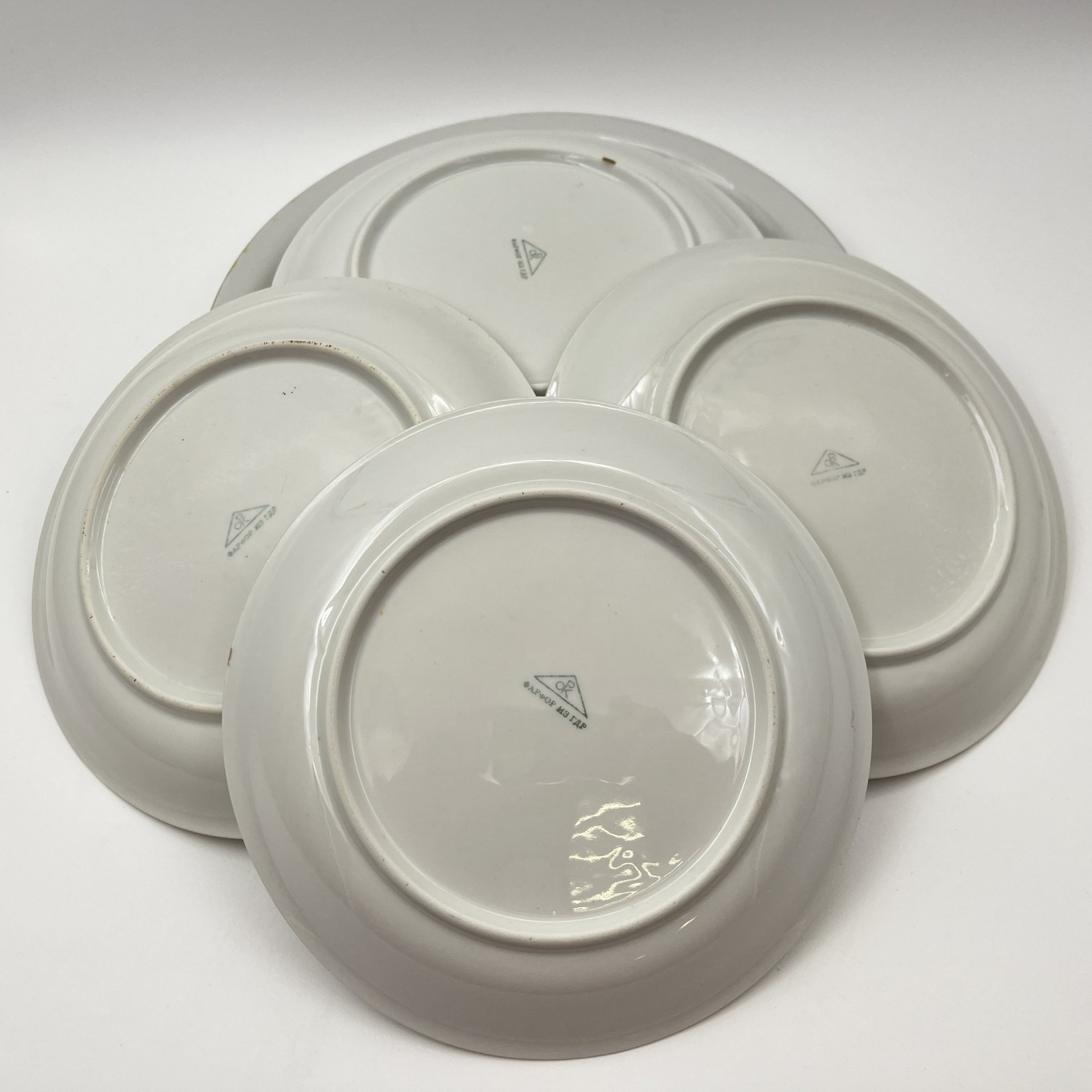 Набор десертных тарелок с блюдом на 6 персон, украшенный цветочным декором, фарфор, деколь, золочение, Kahla-Könitz, ГДР, 1964-1982 гг.