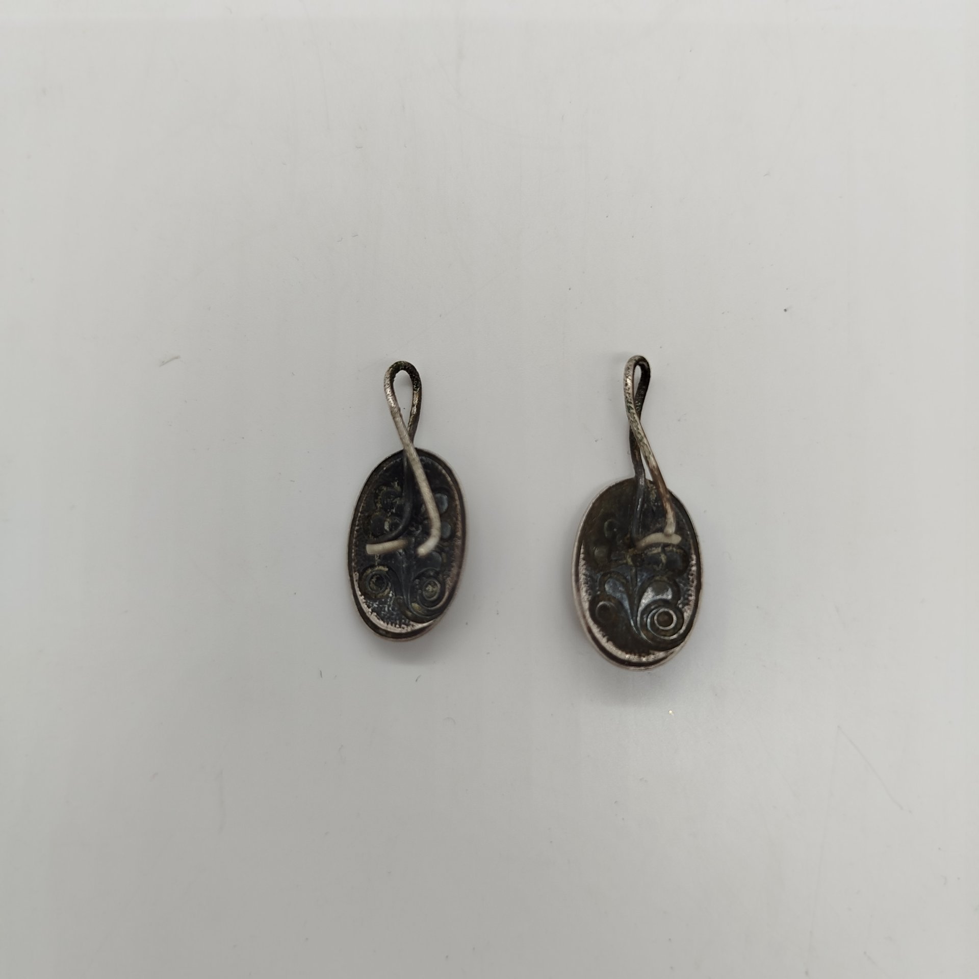 Серьги овальной формы с цветочным декором, мельхиор (медь-никель), чернение, СССР, 1970-1990 гг.