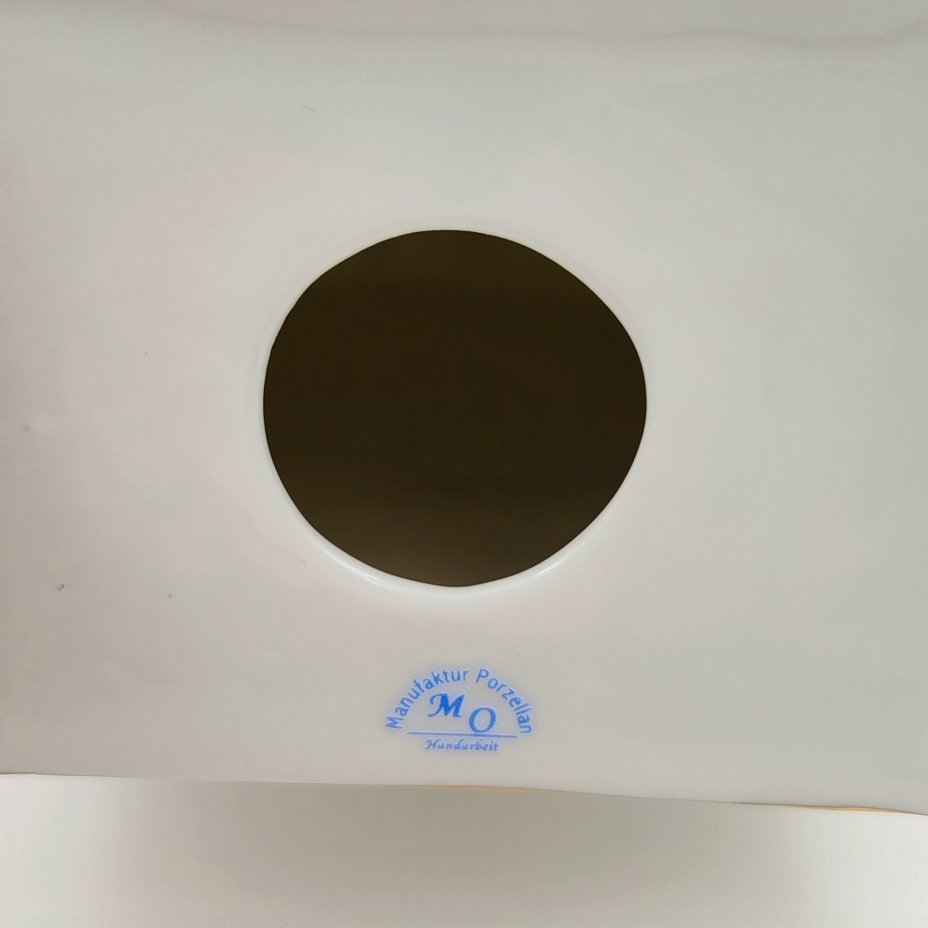 Настольные часы, украшенные в стиле мейсенского букета,  Manufaktur Porzellan MO