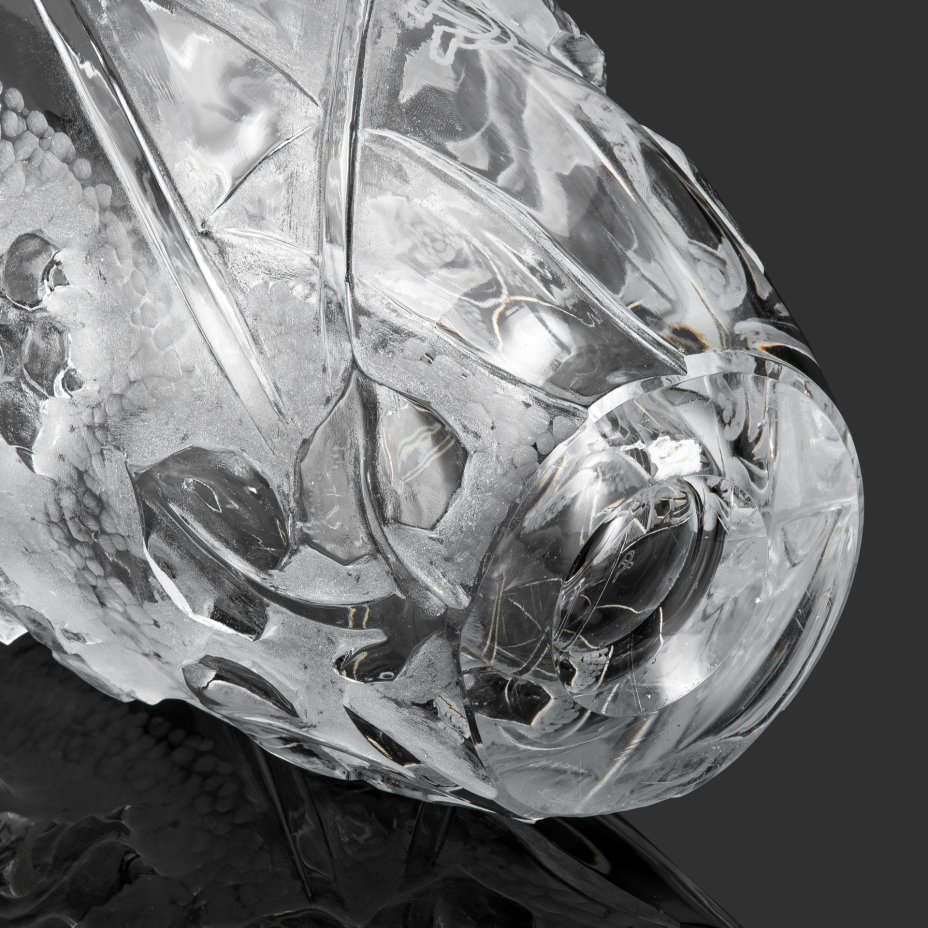 [редкость] Ваза "Серп и молот" с гербом Чехословакии на обороте, авторская подпись "Švarc. 54" (Josef Svarc)