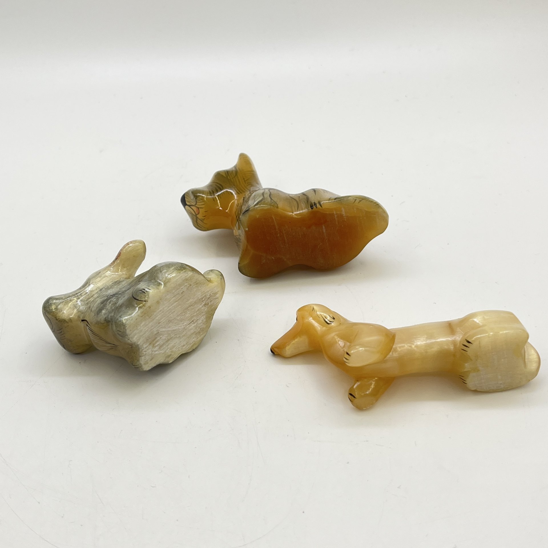 Набор из 3 статуэток "Собачки", натуральный камень, роспись, Россия, 2000-2015 гг.