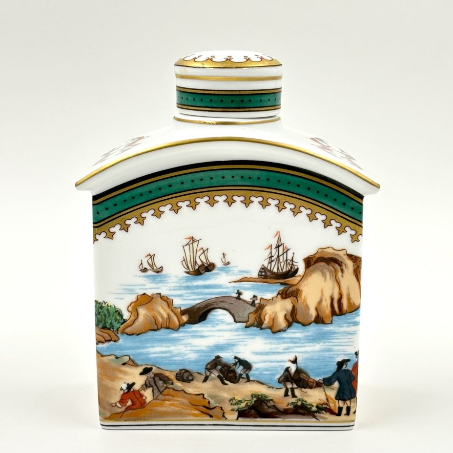 Чайница, с изображением сцены Индийской компании, Neoclassica Manufactura, фарфор, деколь, золочение