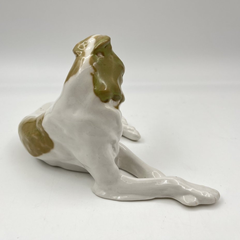 Статуэтка "Борзая", скульптор Б.Я. Воробьев, фарфор, роспись, Ленинградский фарфоровый завод (ЛФЗ), СССР, 1950-1960 гг.