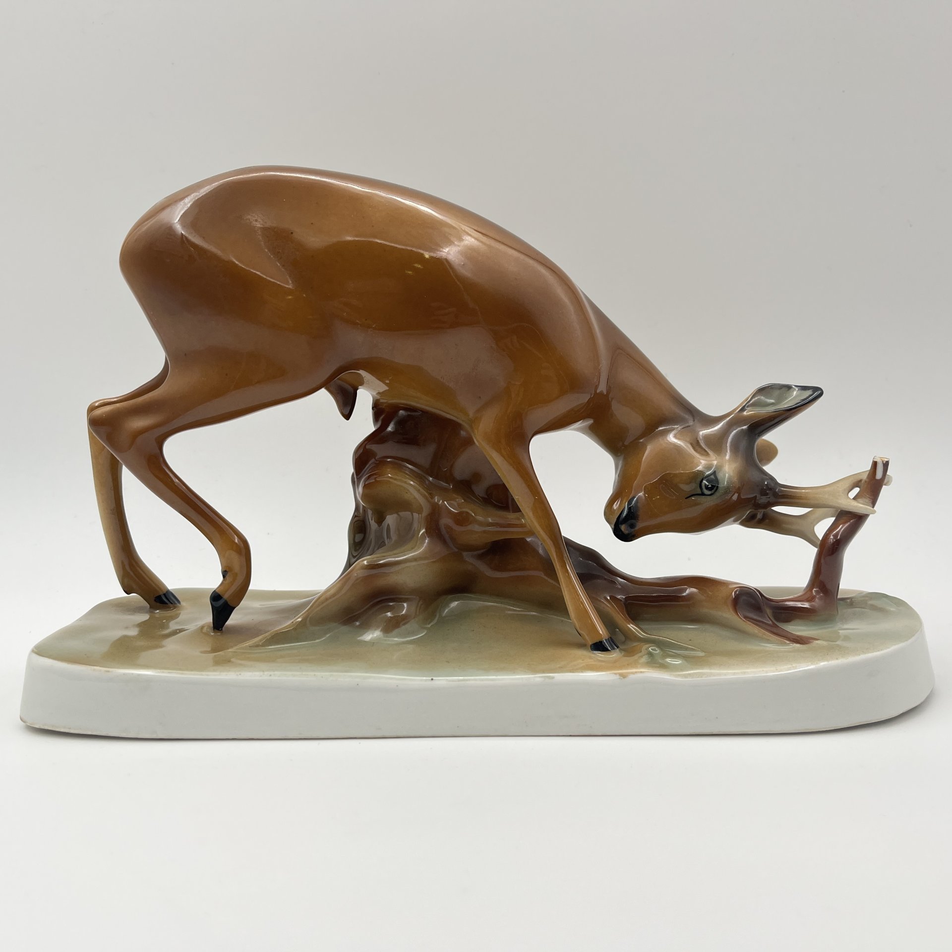 Статуэтка "Олень", фарфор, роспись, Lichte Porzellan (Лихте), Германия, 1949-1965 гг.