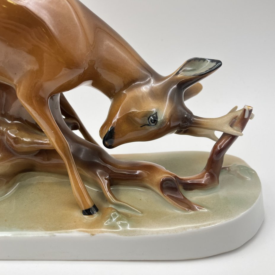 Статуэтка "Олень"