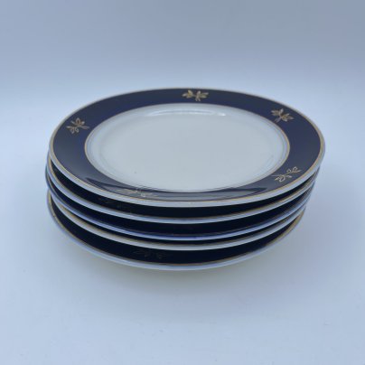 Набор десертных тарелок с кобальтовым кантом и золотистым растительным декором на 5 персон, фарфор, крытье, золочение, Дмитровский фарфоровый завод (ДФЗ Вербилки), СССР, 1954-1965 гг.