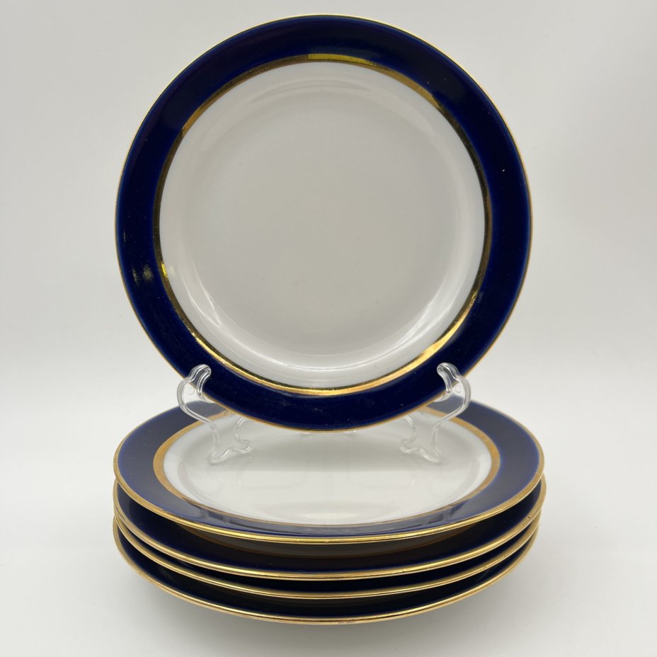 Набор из 5-ти закусочных тарелок, украшенных ленточным декором, фарфор, крытье, золочение, Дулевский фарфоровый завод (Дулёво), СССР, 1989 г.