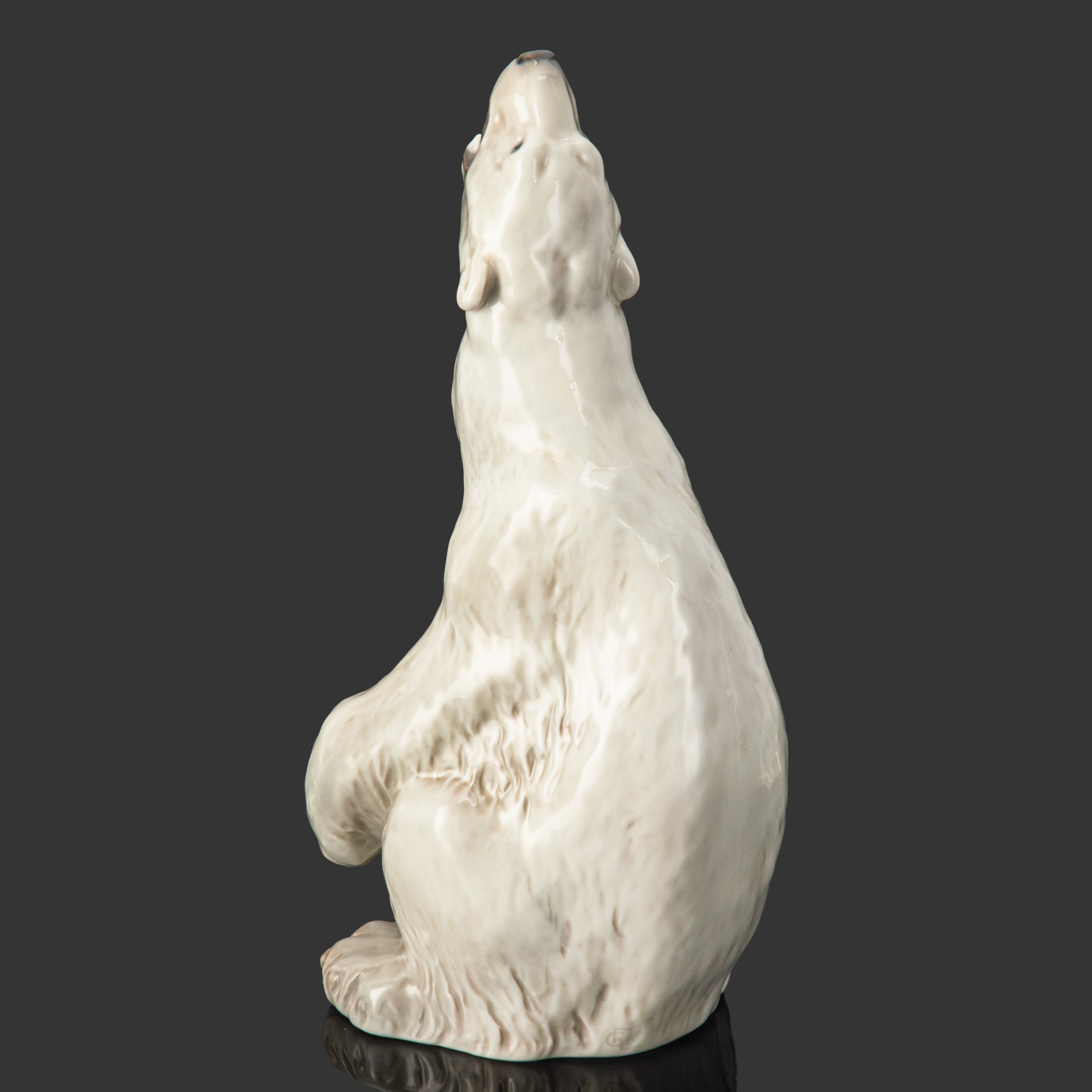 Статуэтка "Ревущий белый медведь", скульптор C.F. Liisberg (К.Ф. Лиисберг), фарфор, роспись, Royal Copenhagen, Дания, 1964 г.