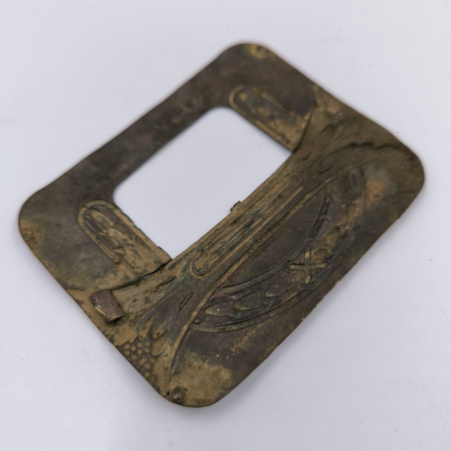 Пряжка женская поясная прямоугольной формы в стиле модерн с декором в виде венка