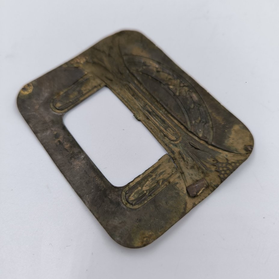 Пряжка женская поясная прямоугольной формы в стиле модерн с декором в виде венка