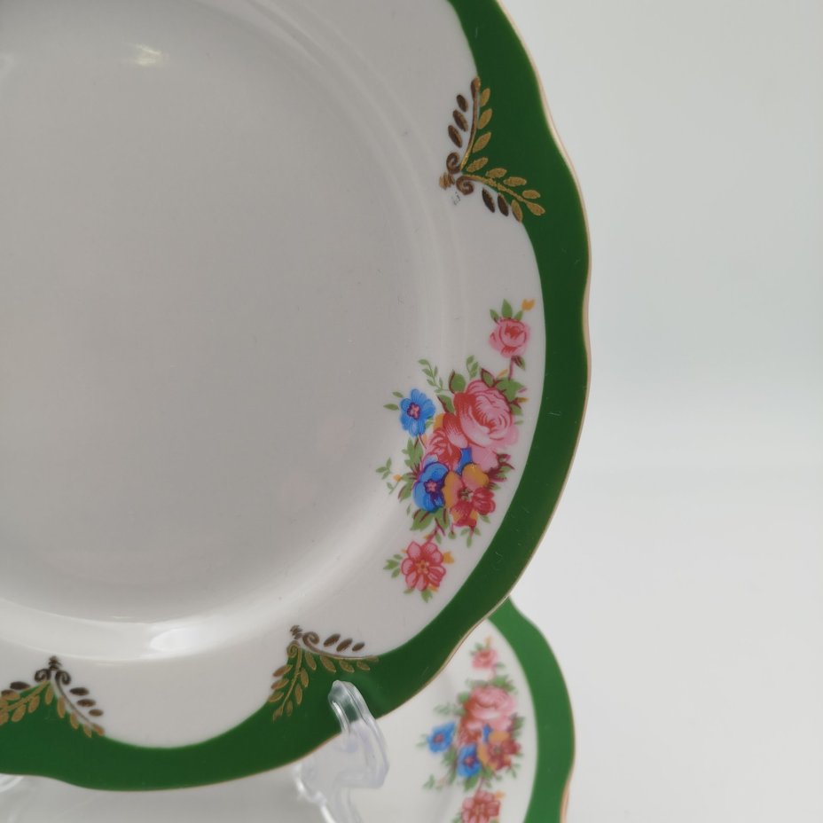 Набор из 6-ти десертных тарелок, из сервиза "Воспоминание", фарфор, деколь, крытье, золочение, Дулевский фарфоровый завод (Дулёво), Российская Федерация, 1999 г.