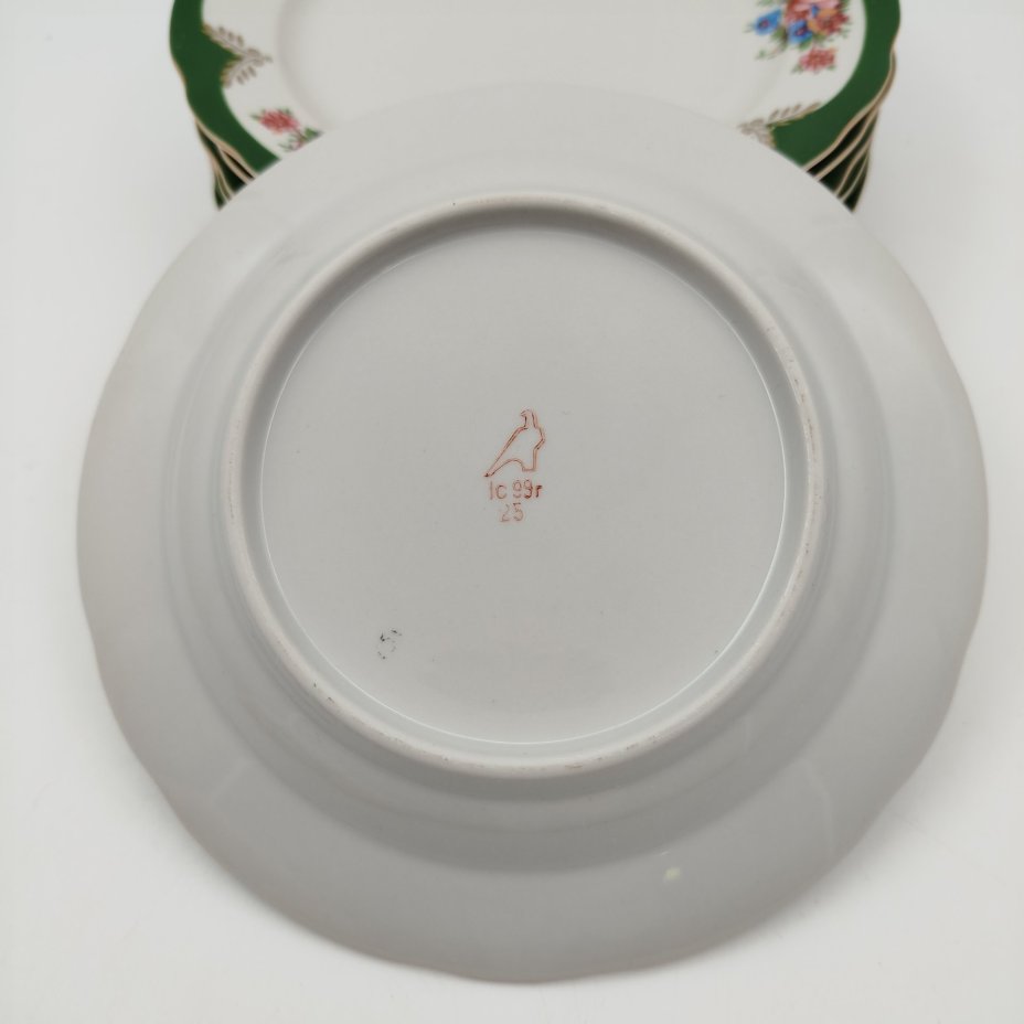 Набор из 6-ти десертных тарелок, из сервиза "Воспоминание", фарфор, деколь, крытье, золочение, Дулевский фарфоровый завод (Дулёво), Российская Федерация, 1999 г.