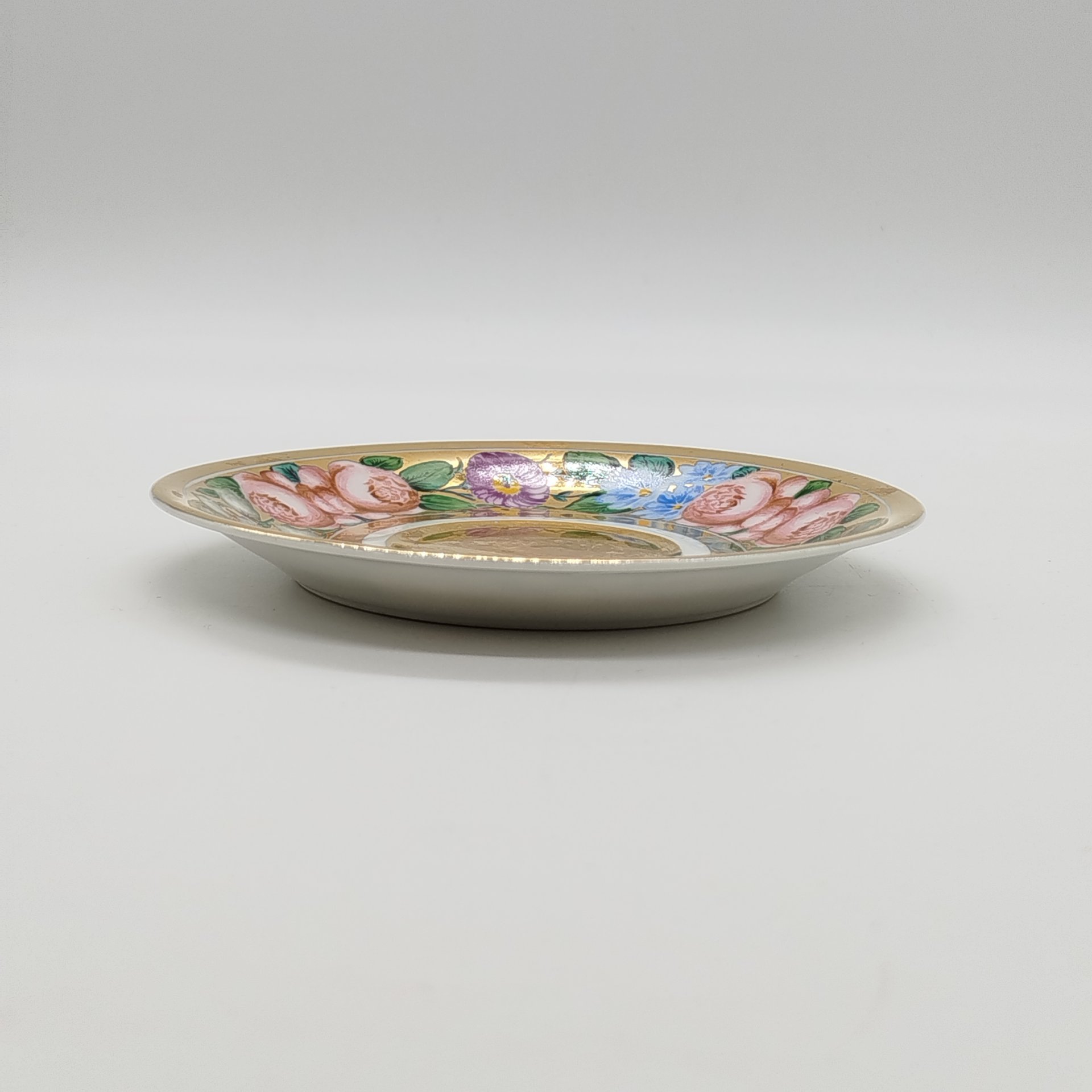 Блюдце, украшенное цветочным декором, Vignaud brothers Limoges