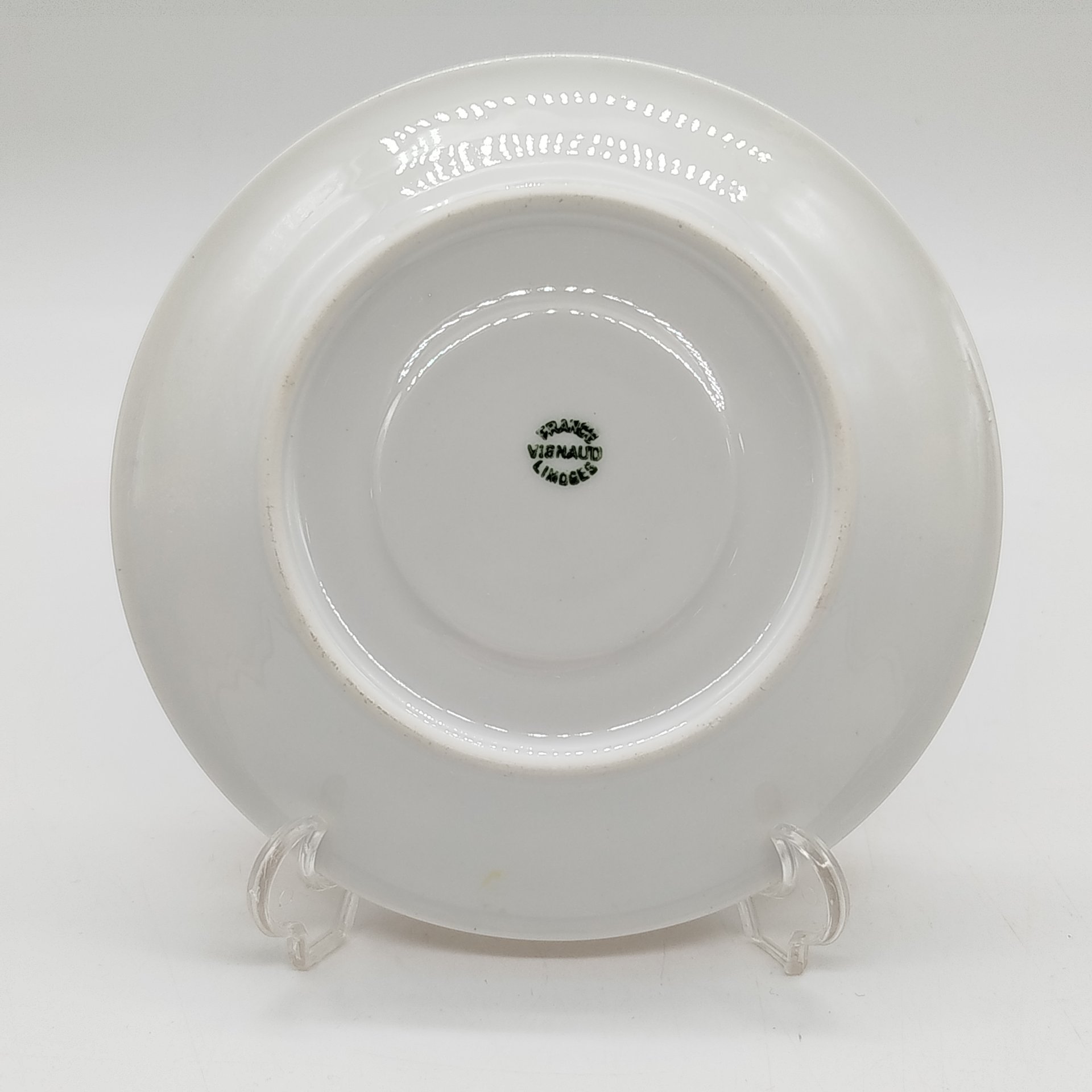 Блюдце, украшенное цветочным декором, Vignaud brothers Limoges
