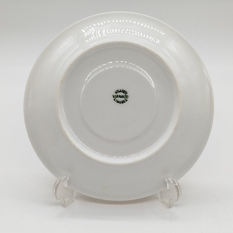 Блюдце, украшенное цветочным декором, Vignaud brothers Limoges