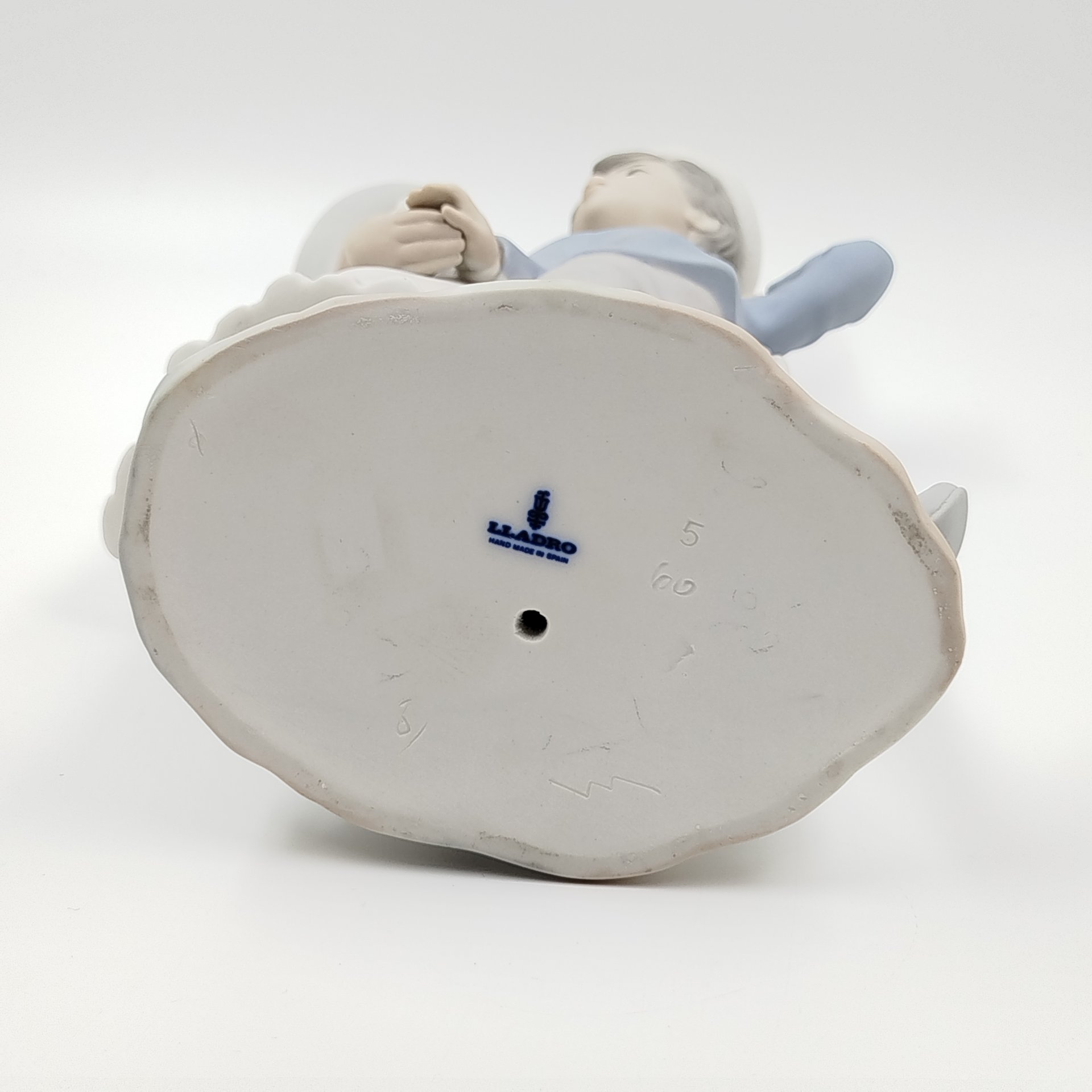 Статуэтка "Мальчик и девочка на прогулке", Lladro