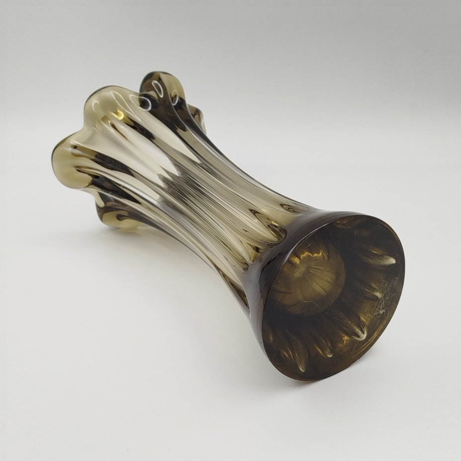 Ваза выполненная в гутной технике, стекло, гутная техника, Ливанский стекольный завод, СССР, 1970-1990 гг.