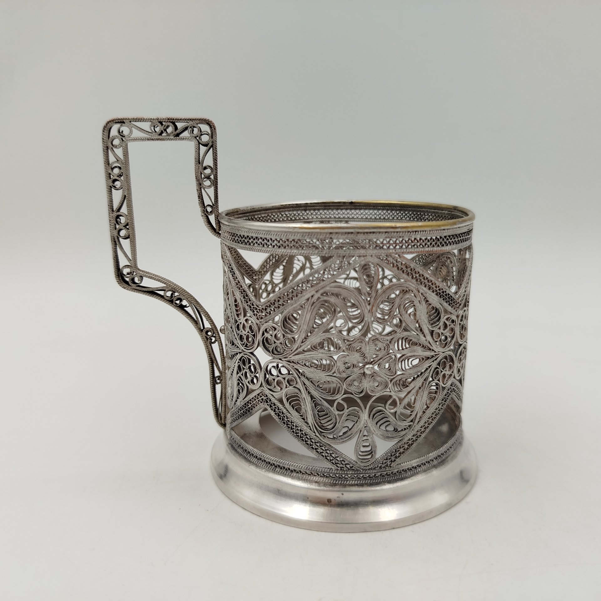 Подстаканник ажурный, мельхиор (медь-никель), скань, Мстерский завод художественных изделий «Ювелир», СССР, 1957-1959 гг.