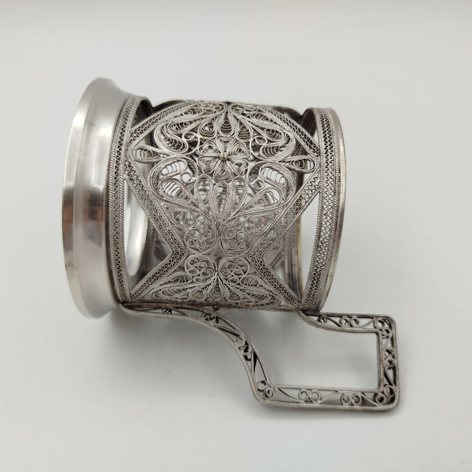 Подстаканник ажурный, мельхиор (медь-никель), скань, Мстерский завод художественных изделий «Ювелир», СССР, 1957-1959 гг.