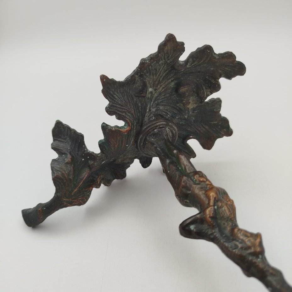 Подсвечник в виде листа с фигурой, силумин, СССР, 1960-1990, гг.