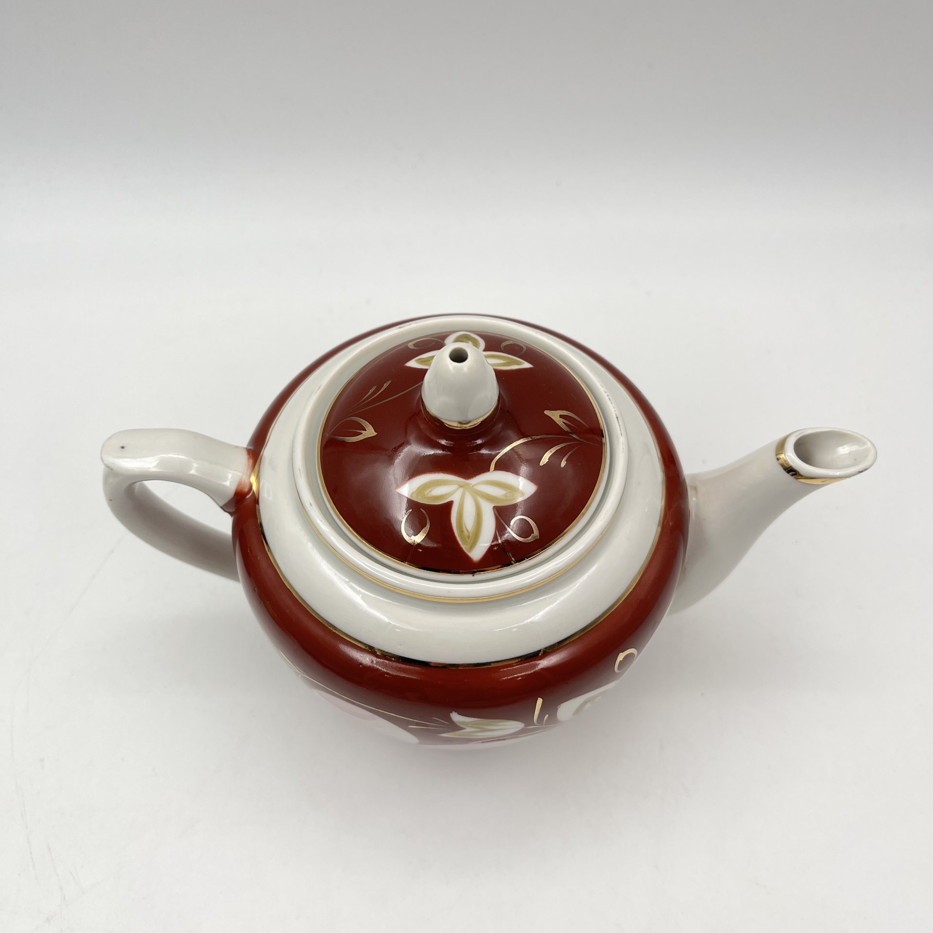 Чайник заварочный из сервиза "Слива", автор А.А.Чекулина