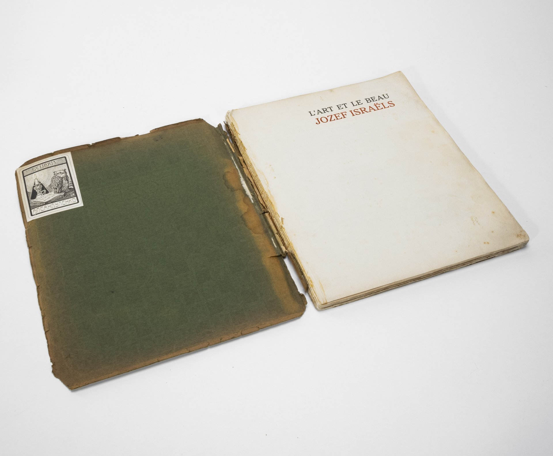Книга "Josef Israels", автор C.L. Dake (на французском языке), с экслибрисом А.П. Сандуленко