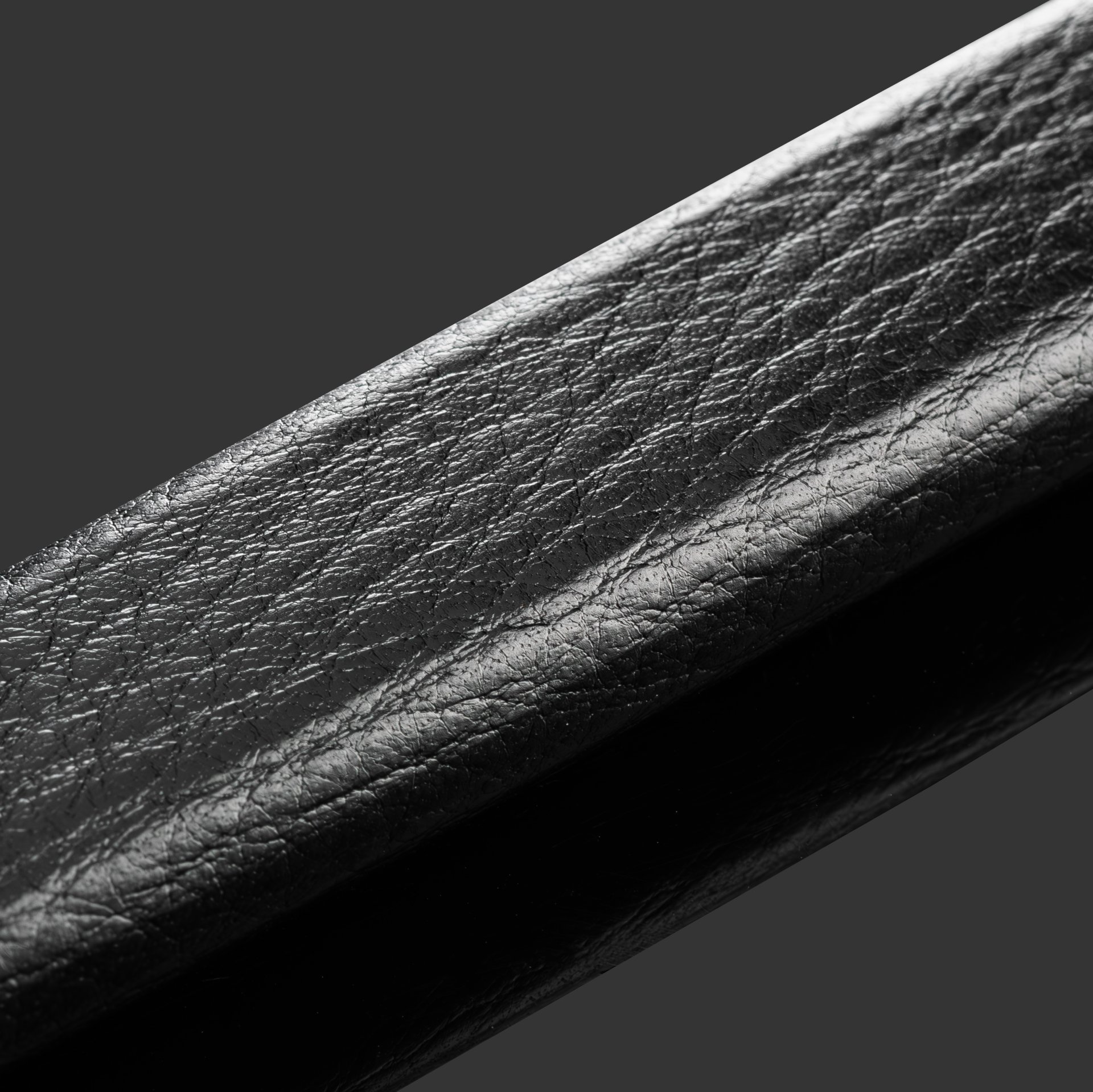 Кортик "80 лет Победы", сталь, латунь, дерево, кожа, золочение; в деревянном подарочном коробе с бархатным ложементом, Российская Федерация, 2025 г.