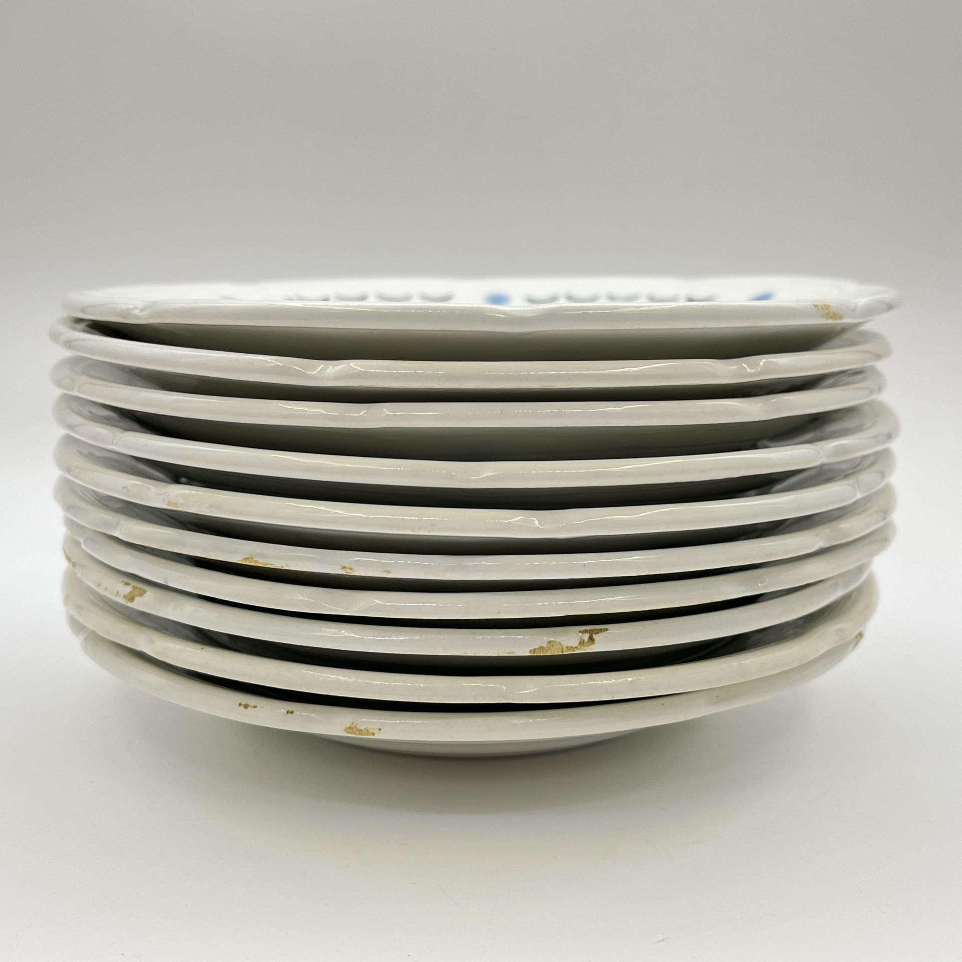 Набор десертных тарелок на 10 персон, фаянс, Конаковский фаянсовый завод им. М.И. Калинина (ЗиК Конаково), СССР, 1962-1974 гг.