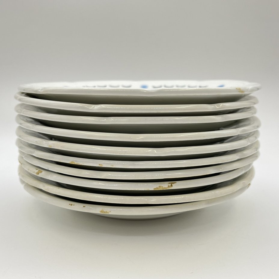 Набор десертных тарелок на 10 персон, фаянс, Конаковский фаянсовый завод им. М.И. Калинина (ЗиК Конаково), СССР, 1962-1974 гг.