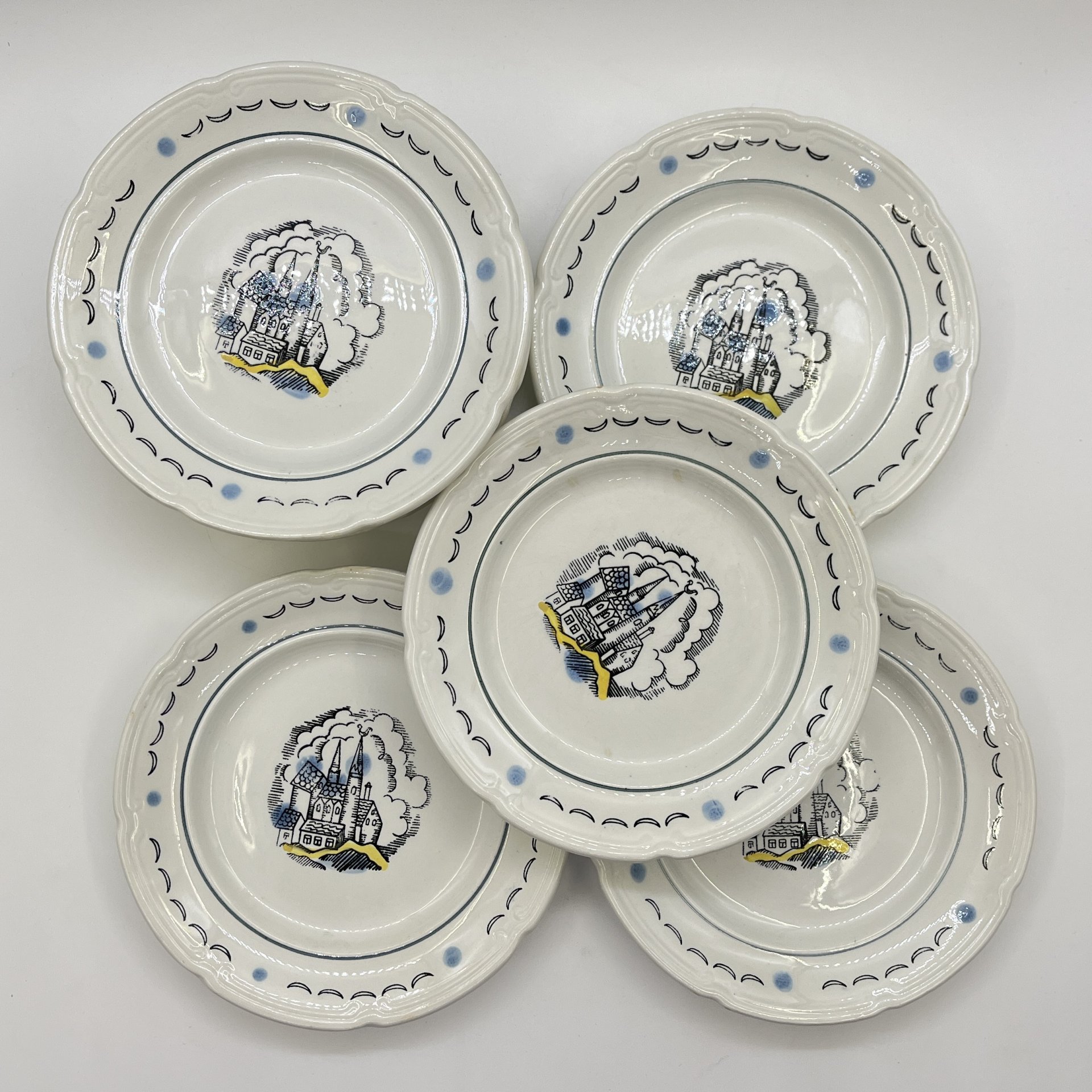 Набор десертных тарелок на 10 персон, фаянс, Конаковский фаянсовый завод им. М.И. Калинина (ЗиК Конаково), СССР, 1962-1974 гг.