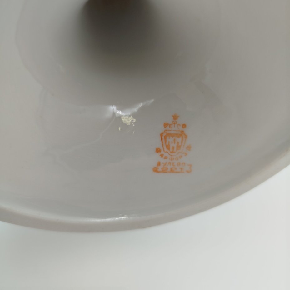 Фруктовница "Сирень" на ножке, фарфор, деколь, Дулевский фарфоровый завод (Дулёво), СССР, 1936-1945 гг.