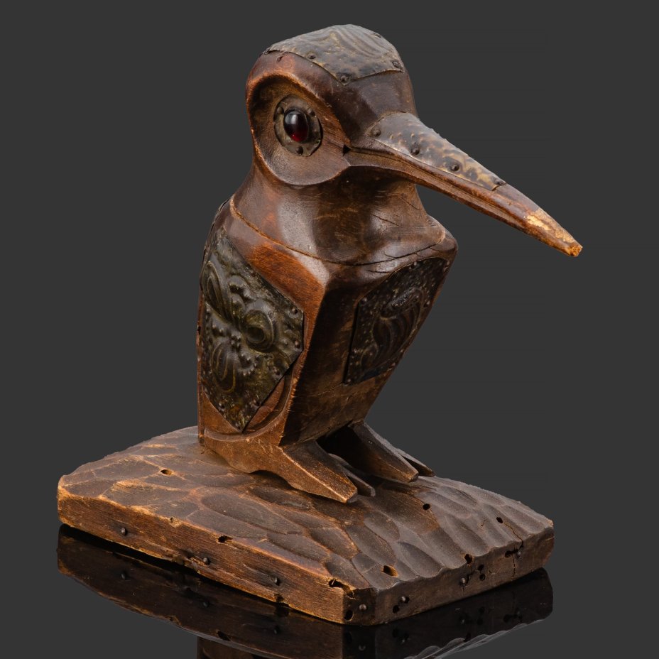 Чернильница "Птица" ("Зимородок"), украшенная басменными накладками, дерево, резьба, металл, стекло, Российская империя, 1900-1910 гг.