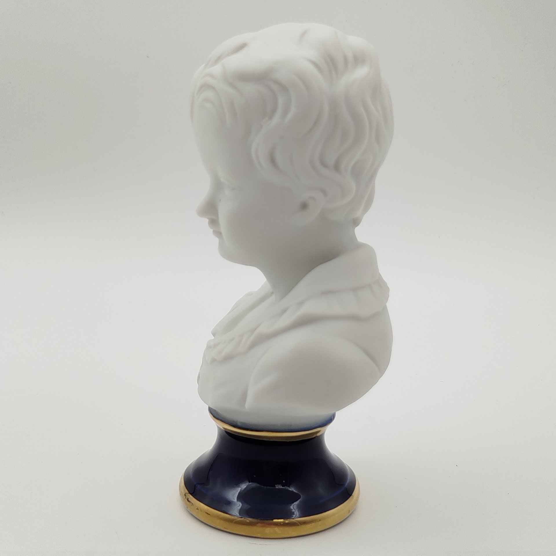 Бюст "Александр Броньяр" ("Мальчик") по мотивам одноименного произведения Жана Антуана Гудона