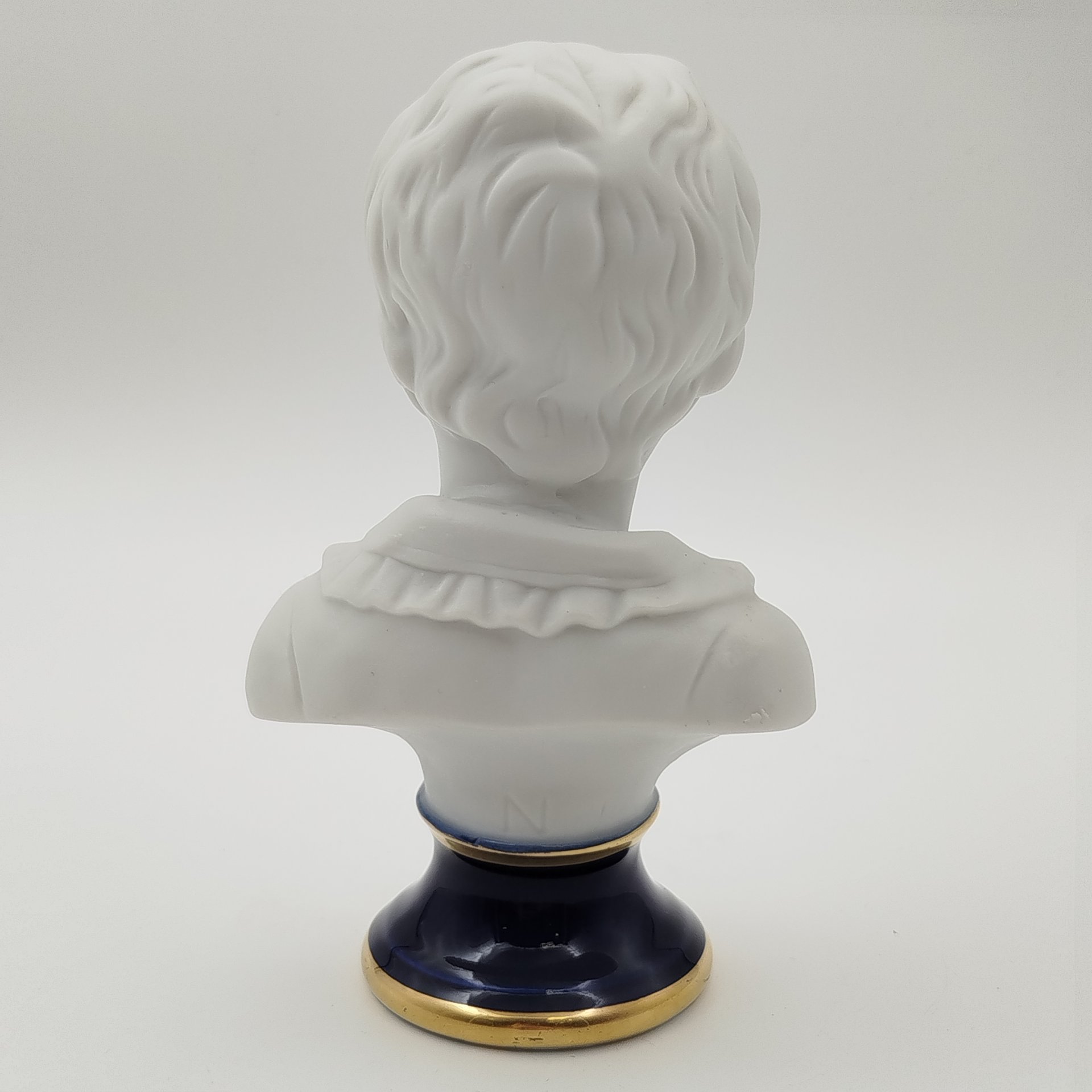 Бюст "Александр Броньяр" ("Мальчик") по мотивам одноименного произведения Жана Антуана Гудона