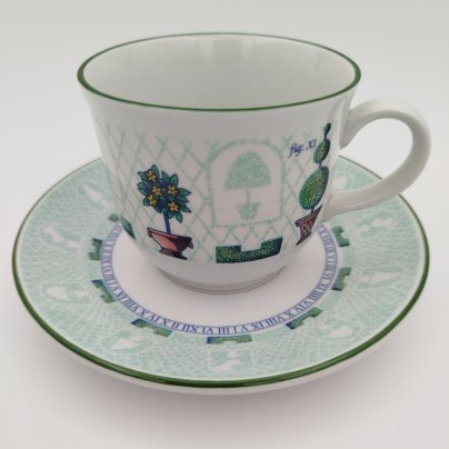 Чайная пара, декорированная изображениями садовых растений, Staffordshire Tableware Ltd