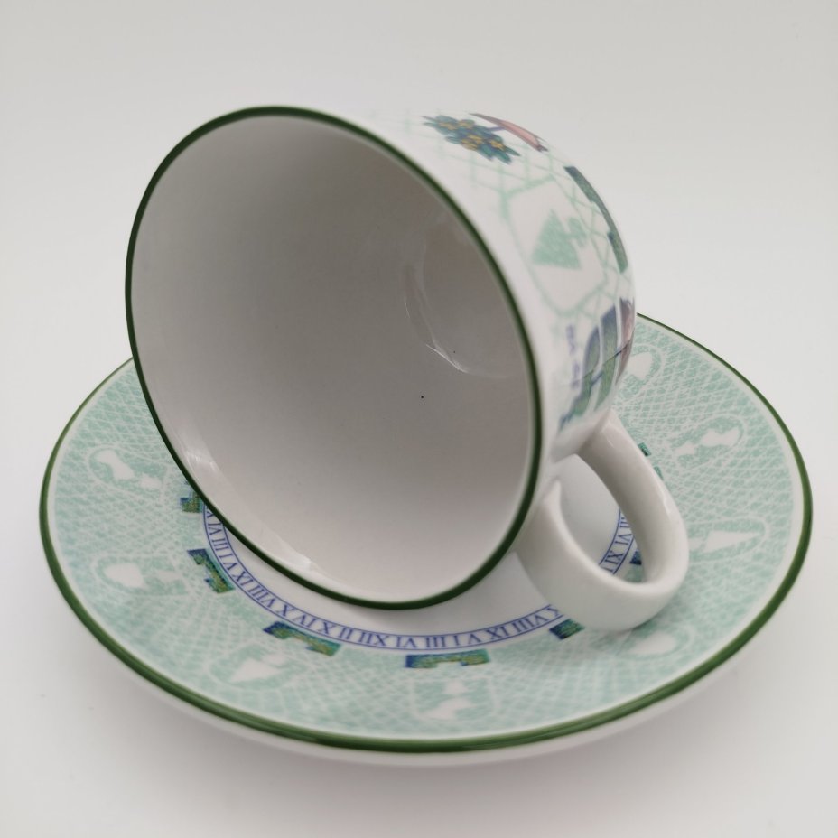 Чайная пара, декорированная изображениями садовых растений, Staffordshire Tableware Ltd