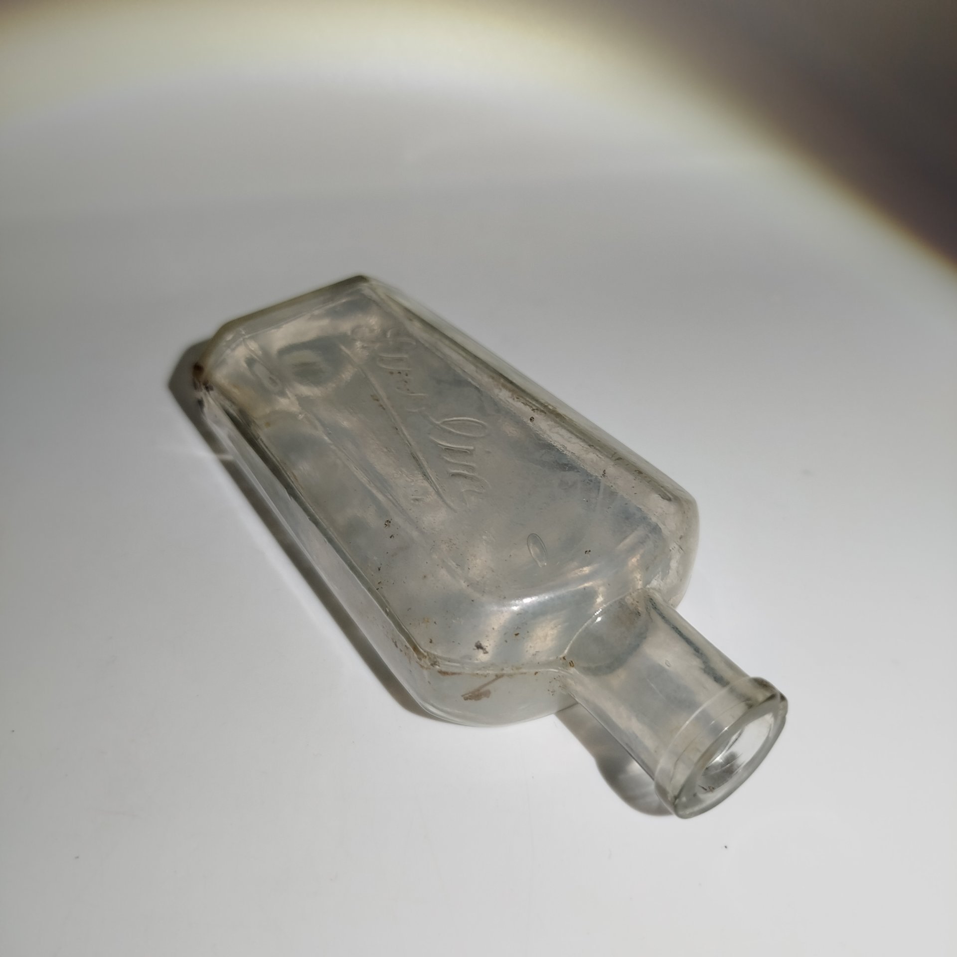 Флакон из-под средства "Jirolin" ("Жиролин"), стекло, Западная Европа, 1900-1940 гг.