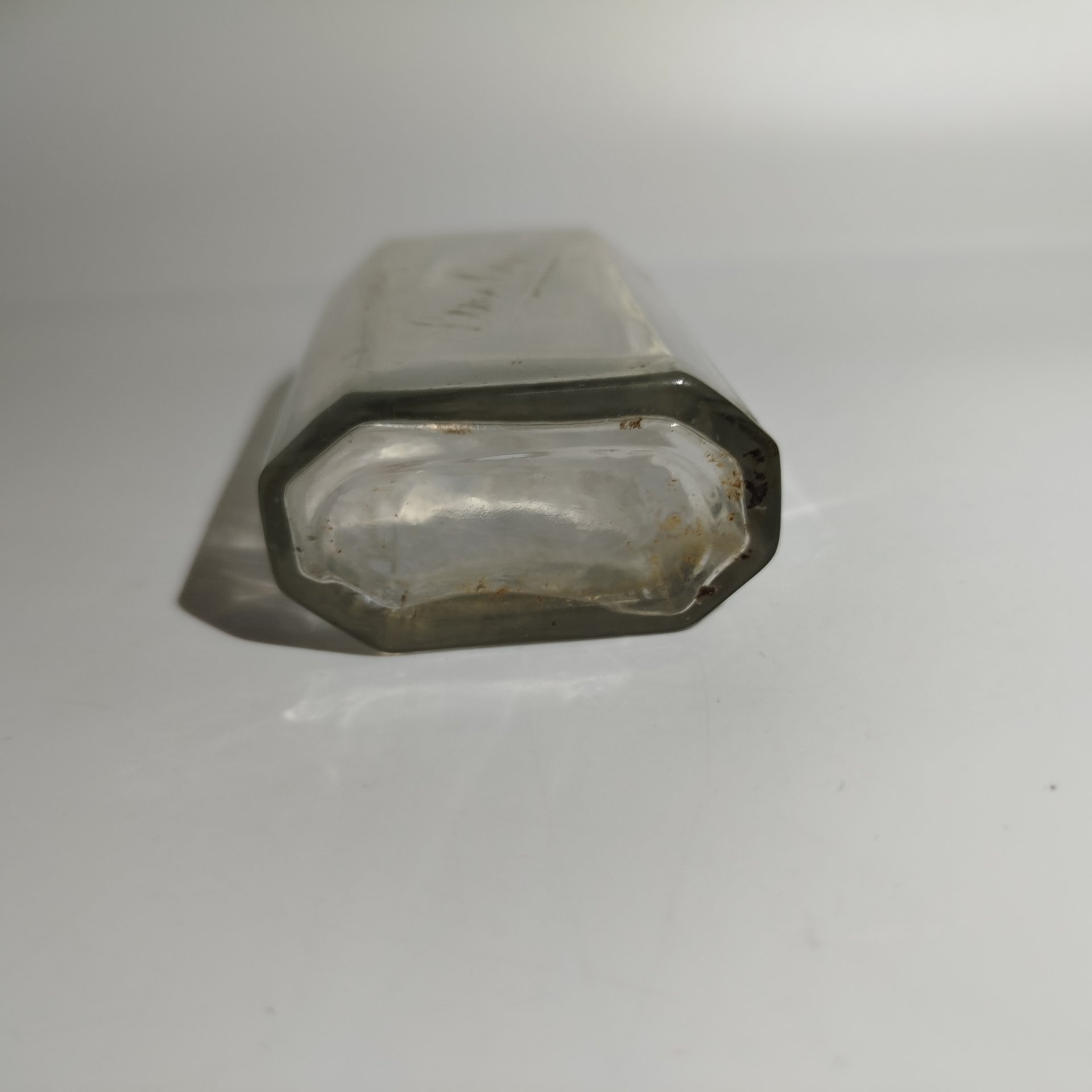 Флакон из-под средства "Jirolin" ("Жиролин"), стекло, Западная Европа, 1900-1940 гг.