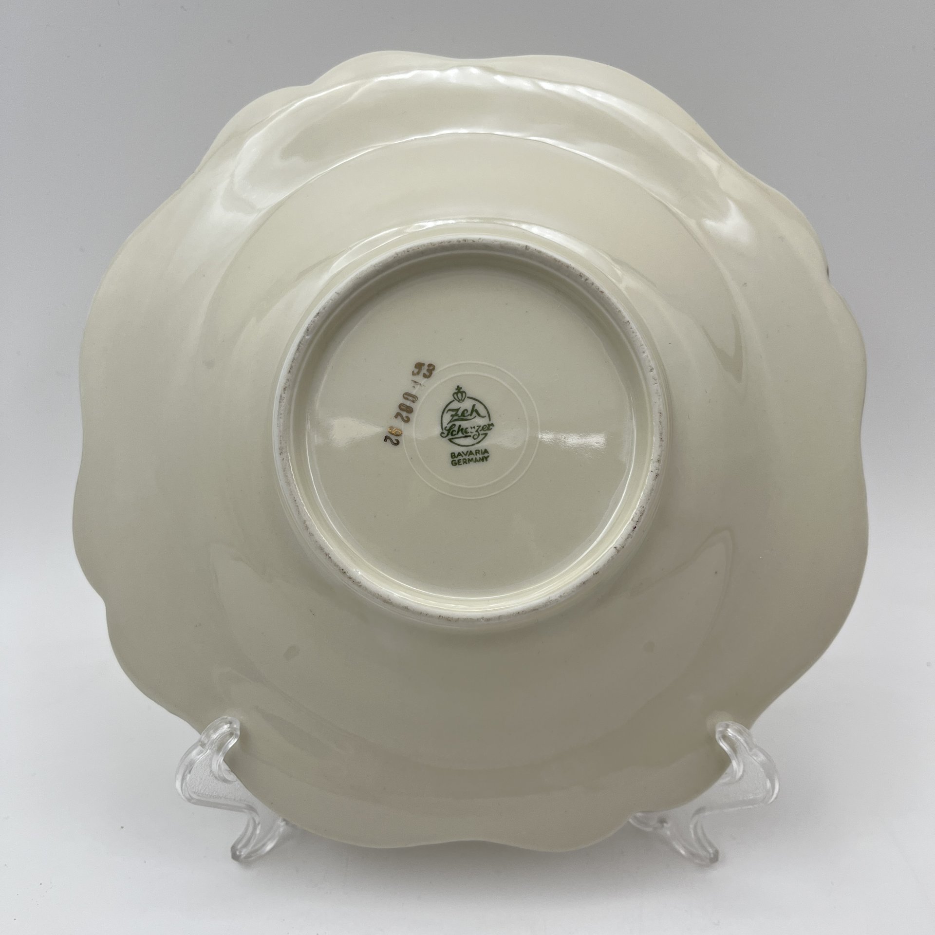 Блюдо небольшого размера "Мадонна", фарфор, деколь, золочение, Zeh Scherzer, Бавария, 1949-1970 гг.