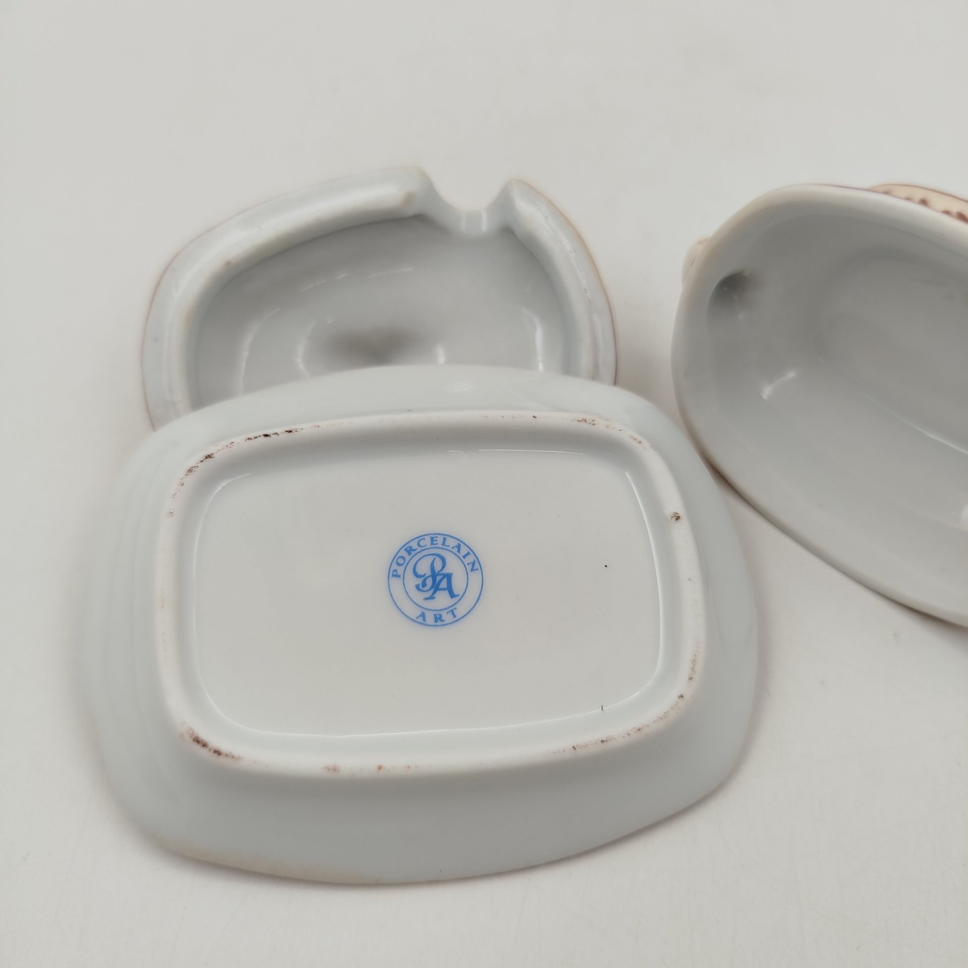 Солонка в виде супницы (миниатюрная) с геометрическим декором,   "Porcelain Art" (PA), фарфор, крытье, Европа, 1970-2000 гг.