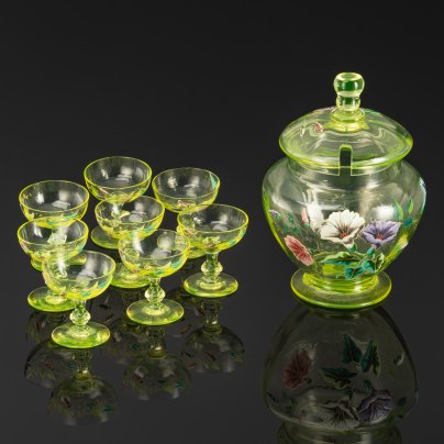 Набор для подачи напитков (пунша, крюшона)  в стиле модерн на 8 персон, украшенный изображением вьюнков, стекло, роспись эмалями, матирование, золочение, Франция, 1900-1920 гг.