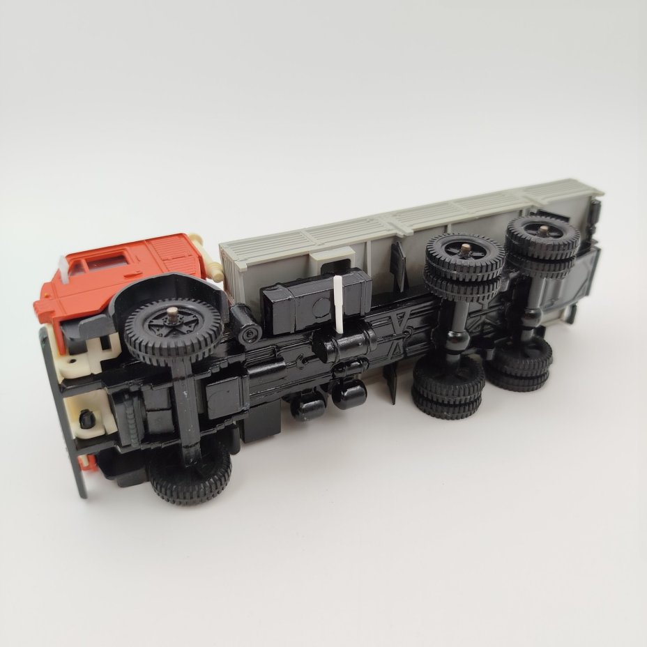 Модель автомобиля "Камаз-5320" (1:43), пластик, металл, СССР, 1970-1990 гг.