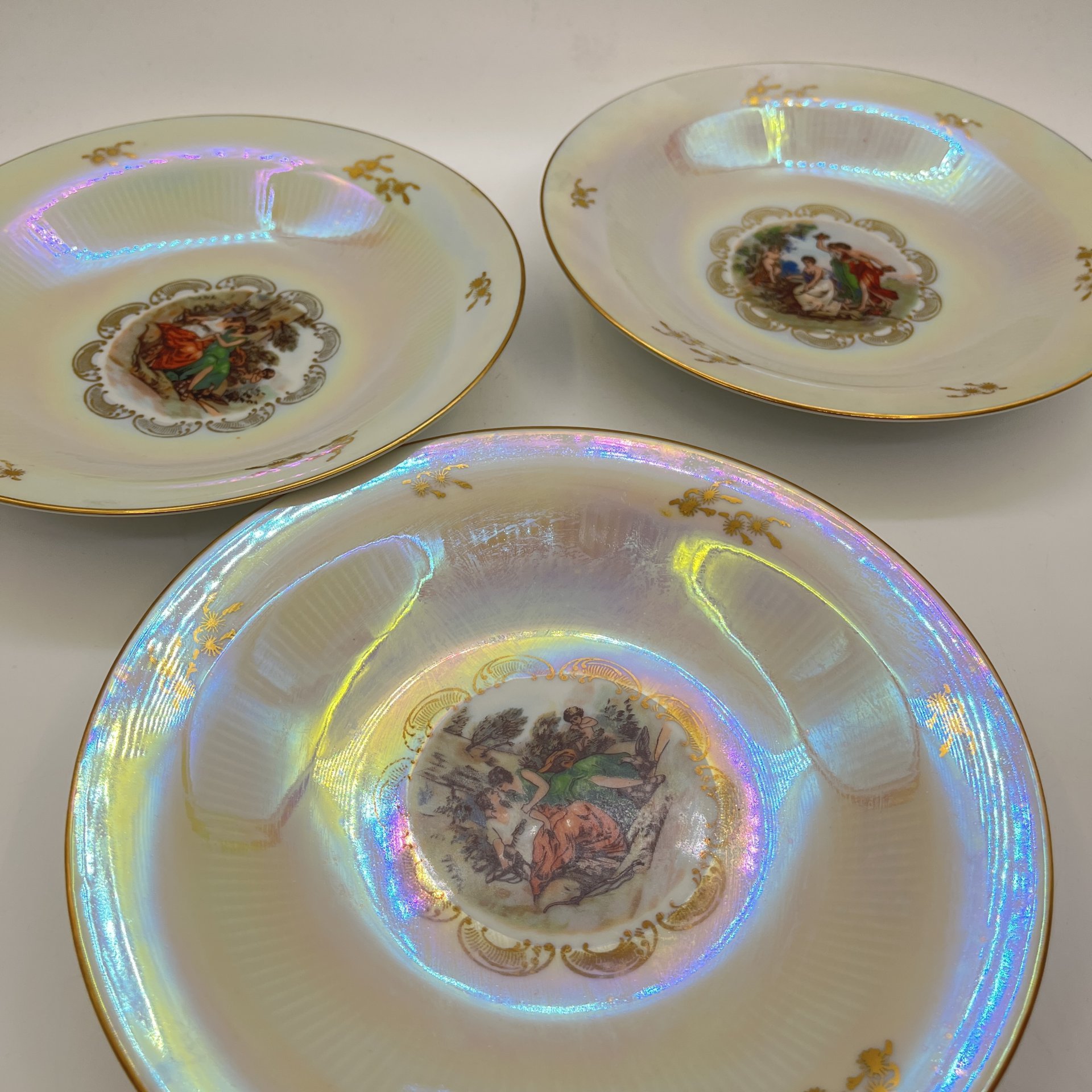 Набор из 3 суповых тарелок "Мадонна", фарфор, люстр, деколь, золочение, Colditz (Кольдиц), ГДР, 1960-1980 гг.