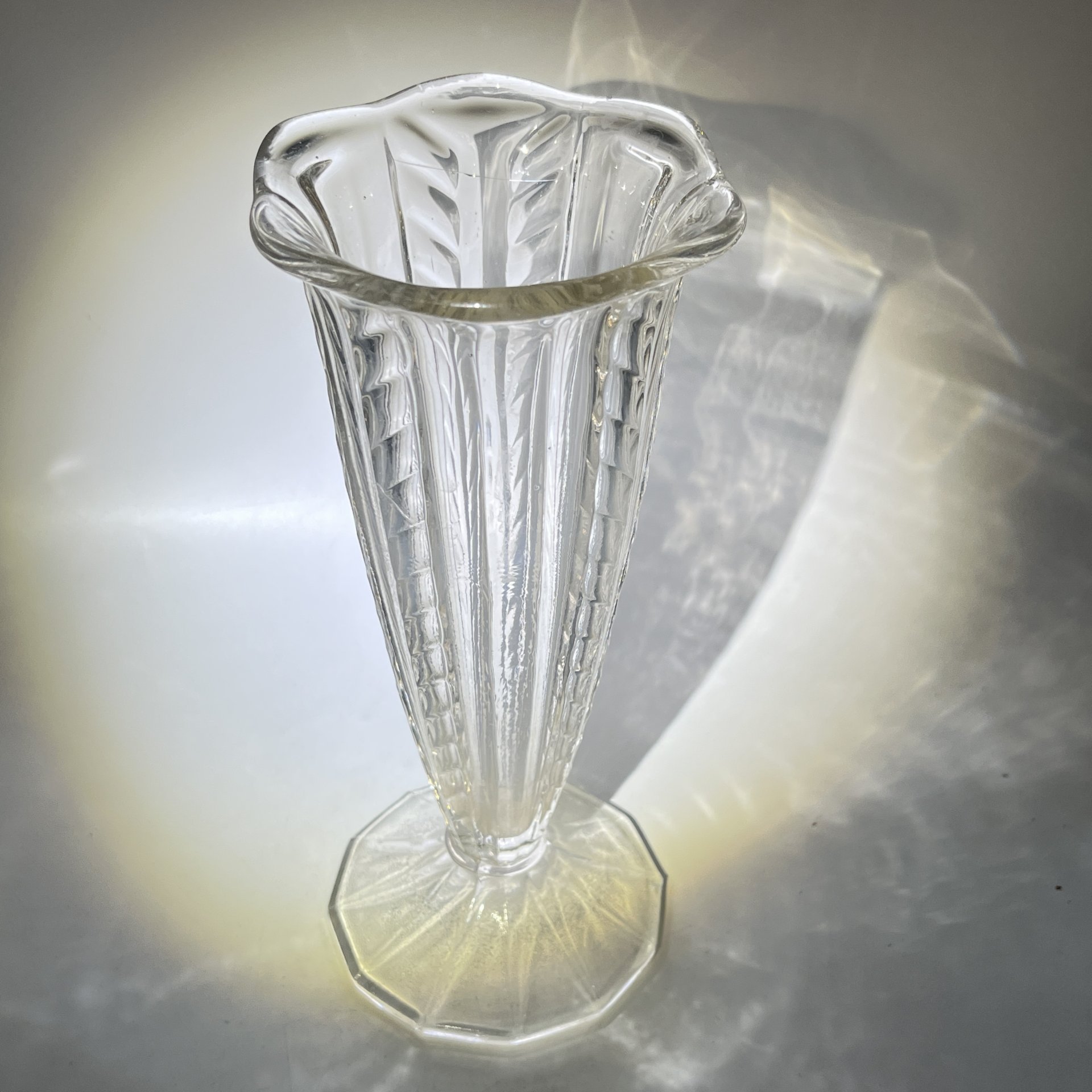 Вазочка для небольшого букета с рельефным декором, стекло, пресс, СССР, 1970-1990 гг.