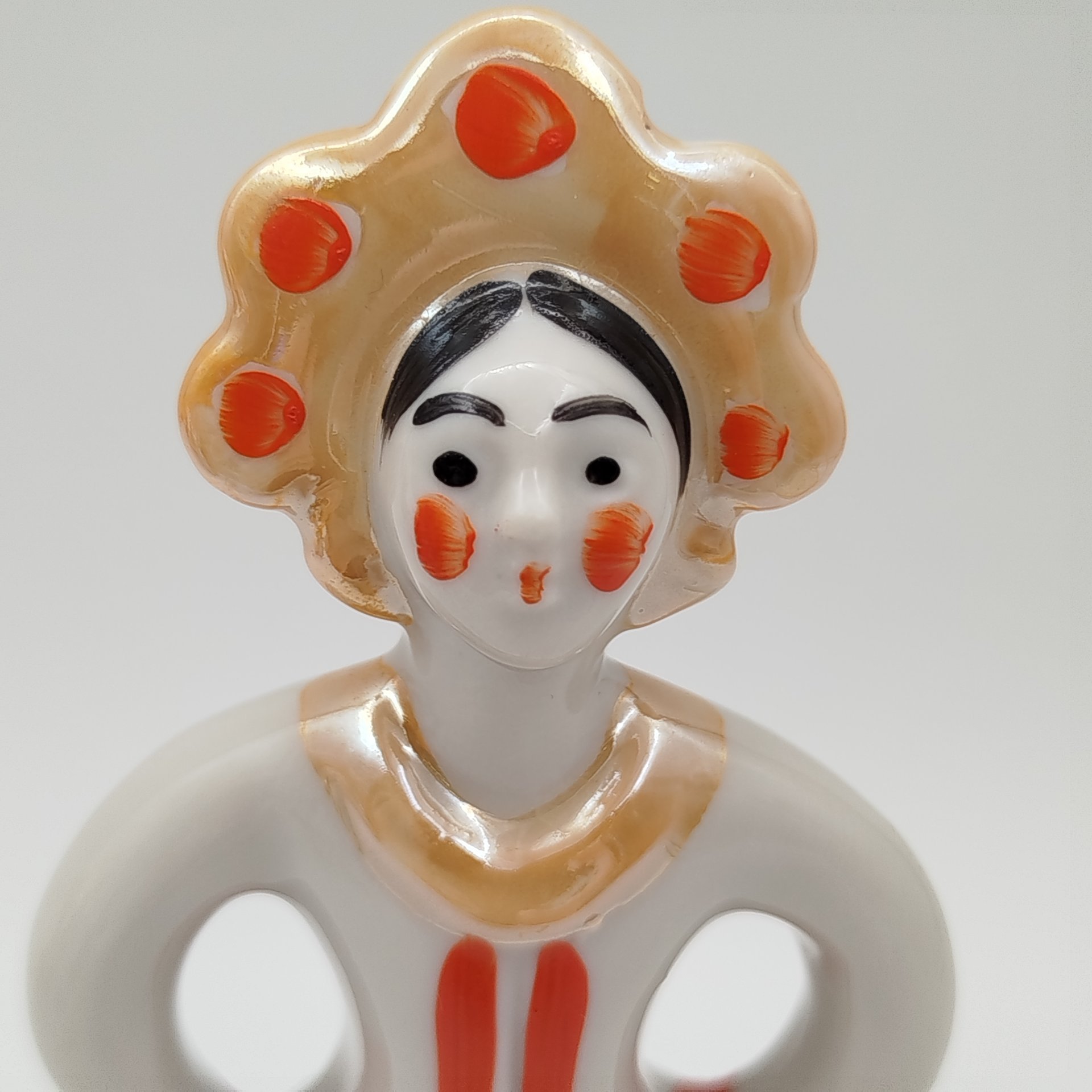 Статуэтка "Матрешка-невеста"