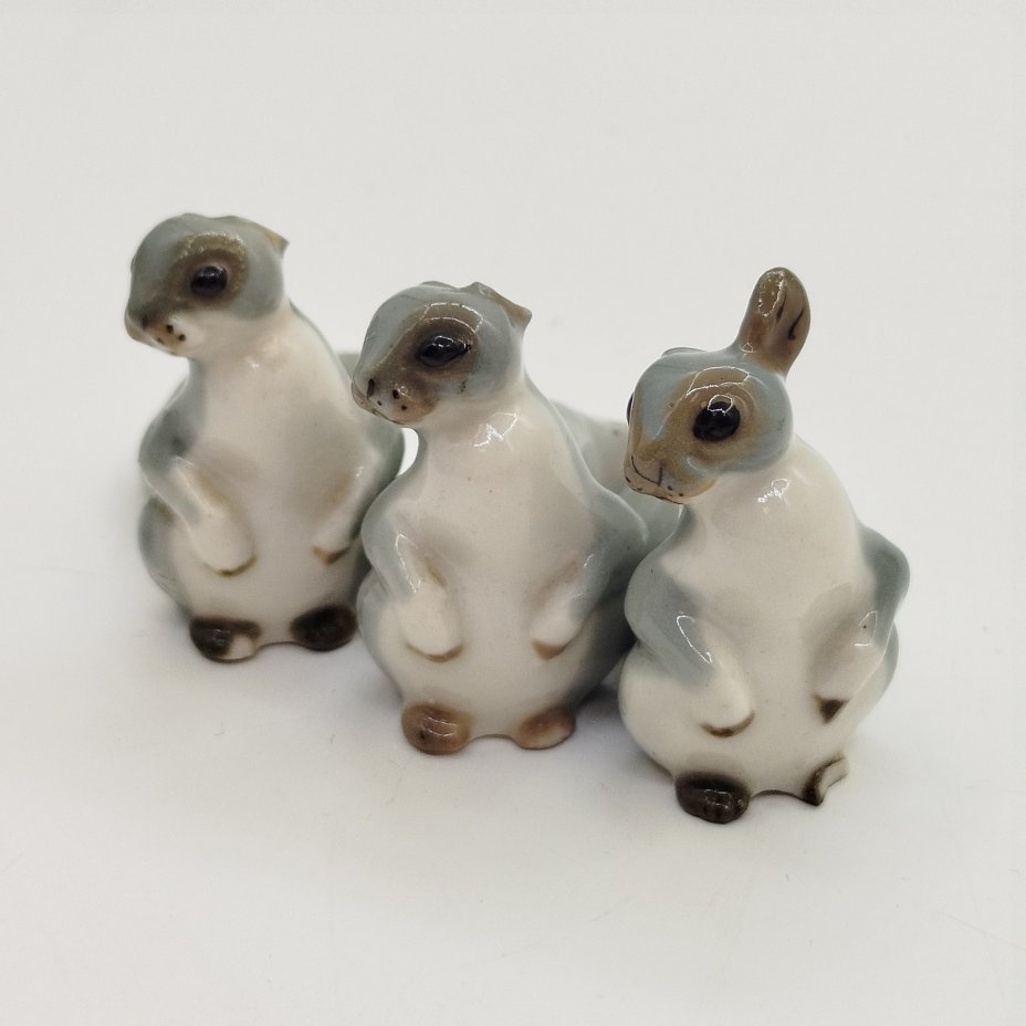 Набор из 3-х статуэток "Белочка" (под реставрацию), скульптор Н.Е. Муратов, фарфор, роспись, Ленинградский фарфоровый завод (ЛФЗ), СССР, 1950-1980 гг.