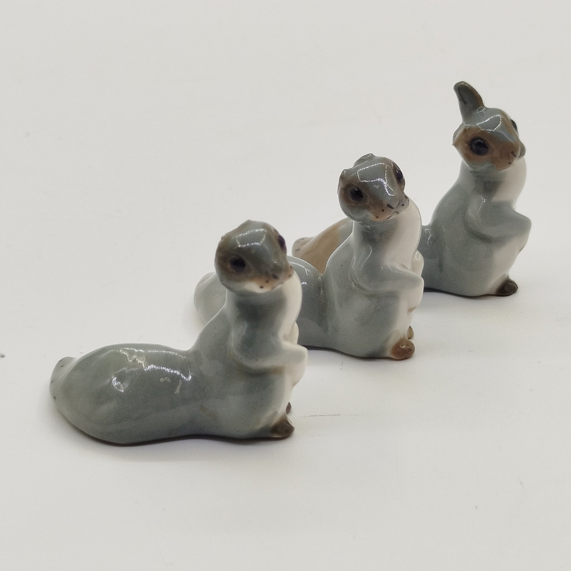 Набор из 3-х статуэток "Белочка" (под реставрацию), скульптор Н.Е. Муратов, фарфор, роспись, Ленинградский фарфоровый завод (ЛФЗ), СССР, 1950-1980 гг.