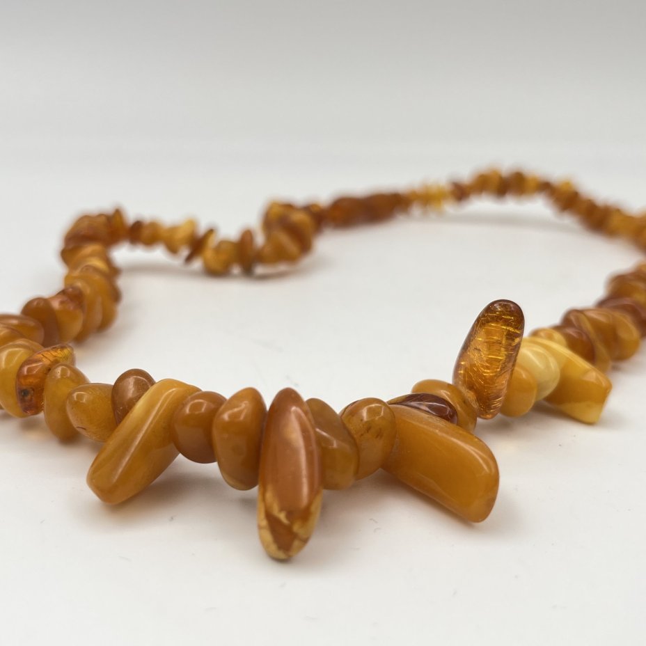 Бусы винтажные с бусинами различных форм и размеров