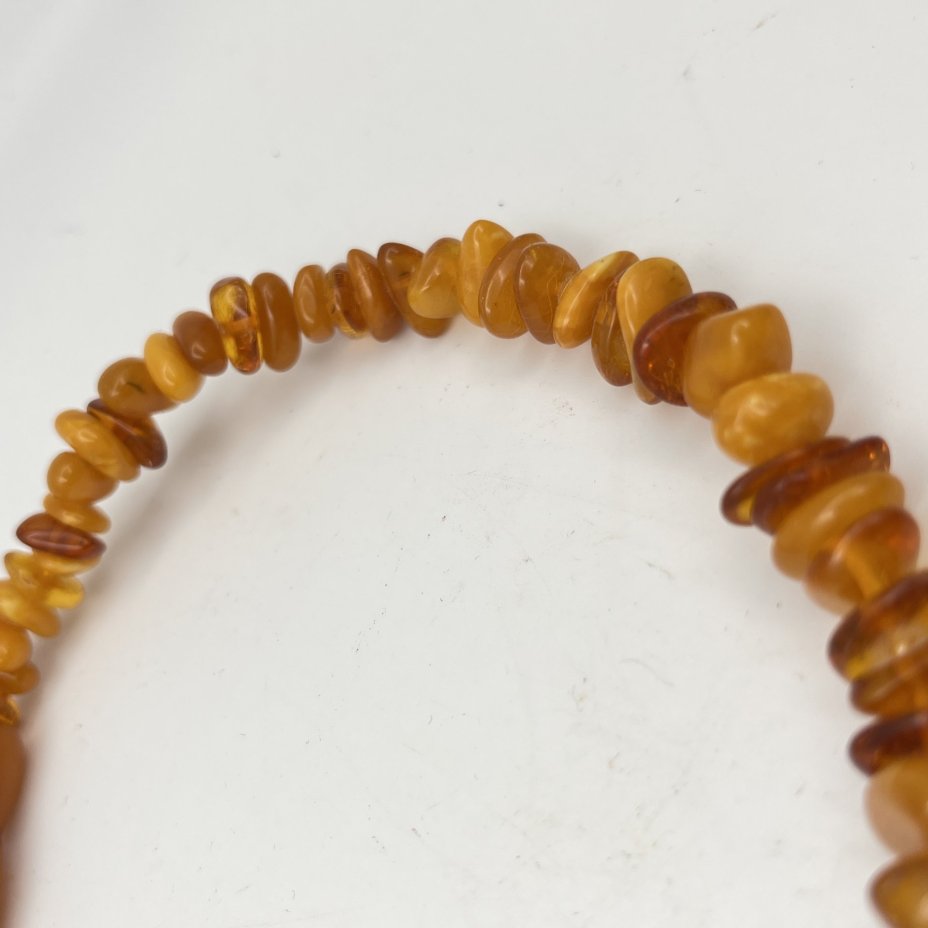 Бусы винтажные с бусинами различных форм и размеров